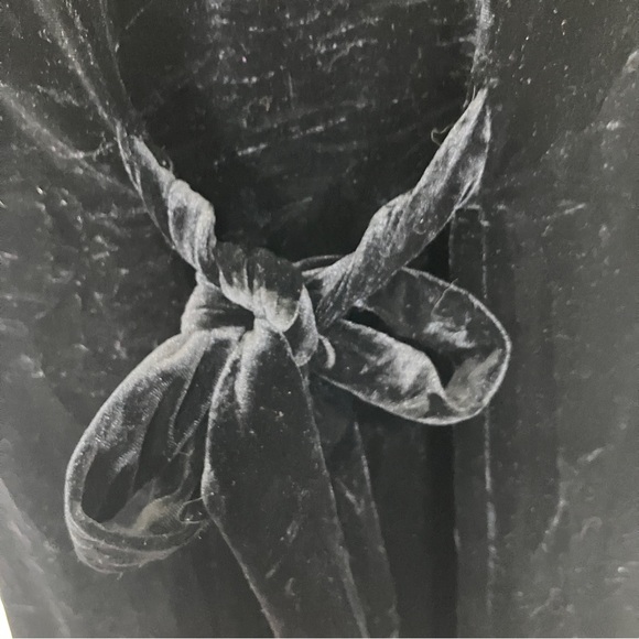 Vintage black velvet midi dress tie back square neck 90s y2k full skirt goth - Picture 7 of 9